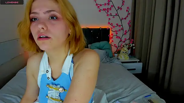 DellaRows live