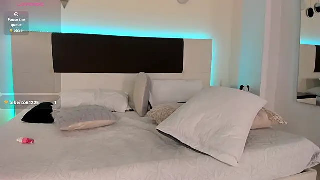 Sky_Loren live