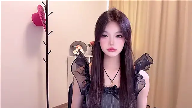Sultry-01 live