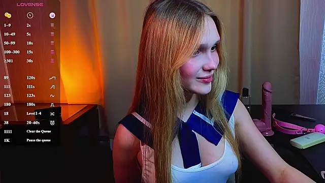 AdelineCrash live
