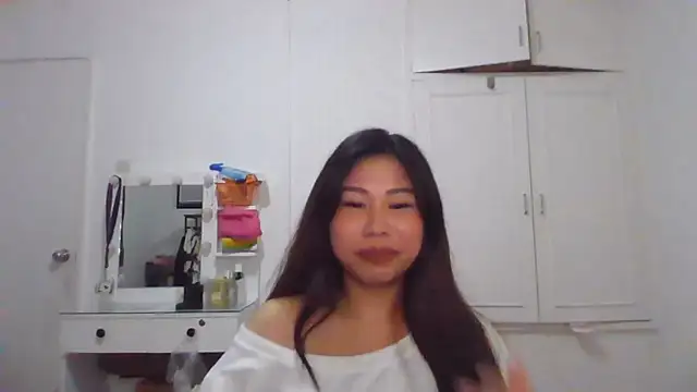 CathleenLaurole live