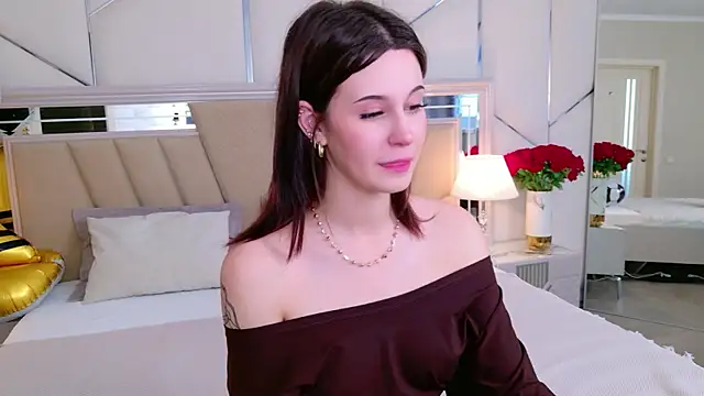 SelenaAlmond live