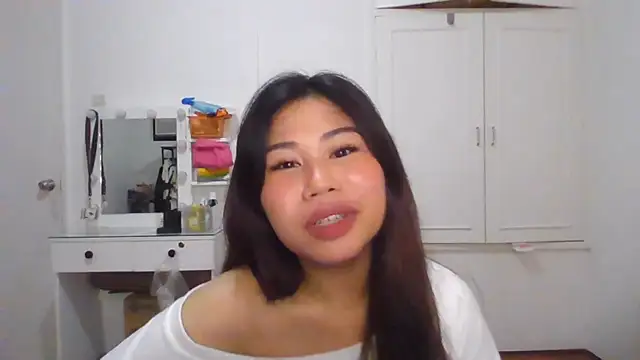 CathleenLaurole live