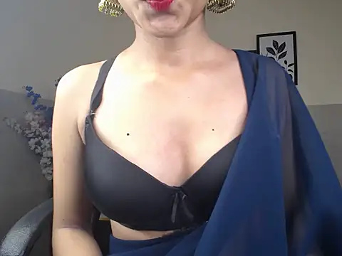 Xo_maya live