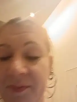 nakedgarbageperson live