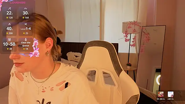 EvaHamilton live