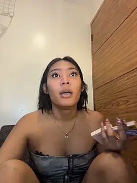 hugecock_tamira live