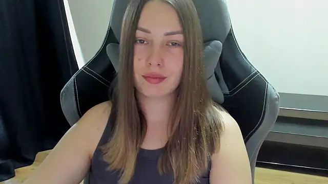 Mia_shy1 live