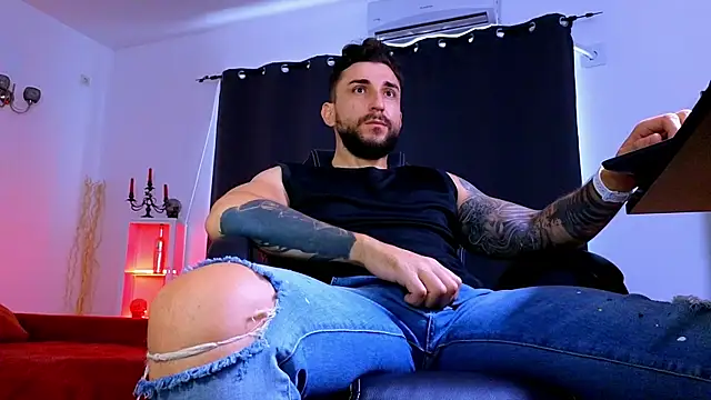 MightyAaron66 live