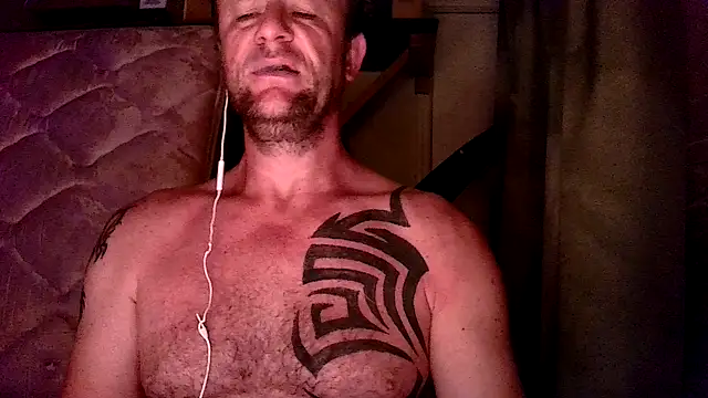 Yournaughty live