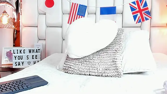 LeilaScott live