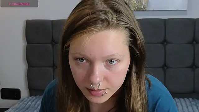LauraLowe live