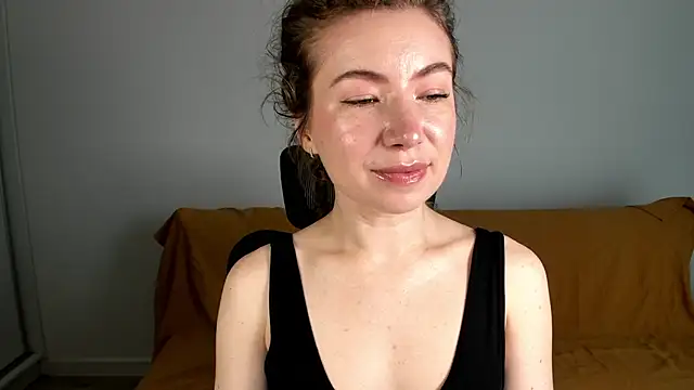 Mia_Tasty live