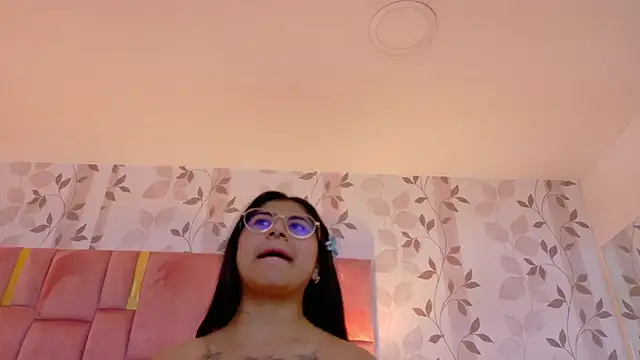ScarletJons live