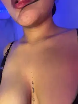 MaddyRuiz live