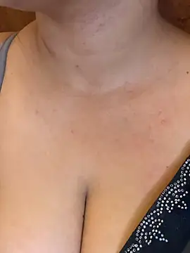 SURBHI__9 live
