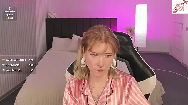 Elira_Vane live