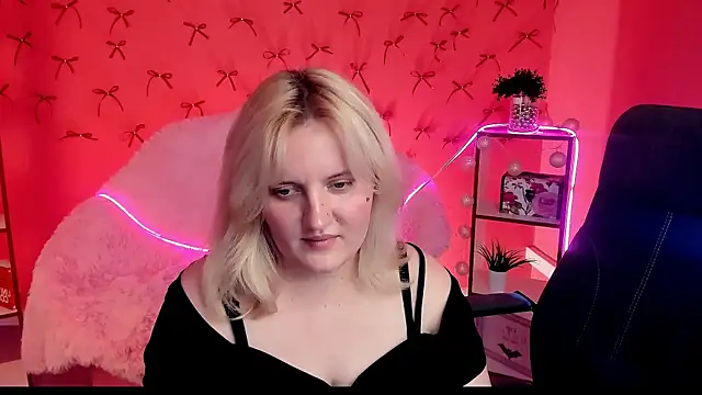 KathyBriggs live