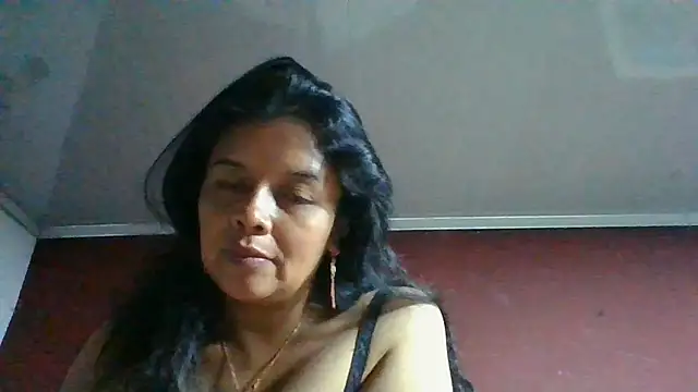 DianaOchoa_ live