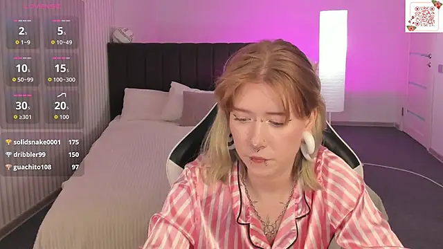 Elira_Vane live