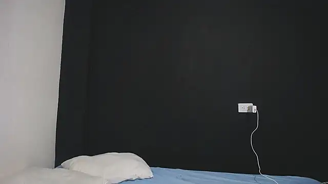 Leea_Rose live