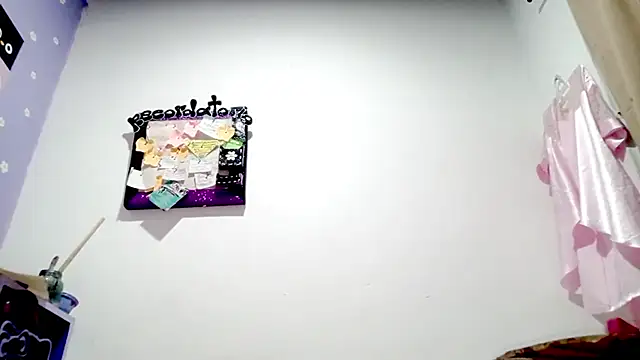 PetiteIvoryQueen19 live
