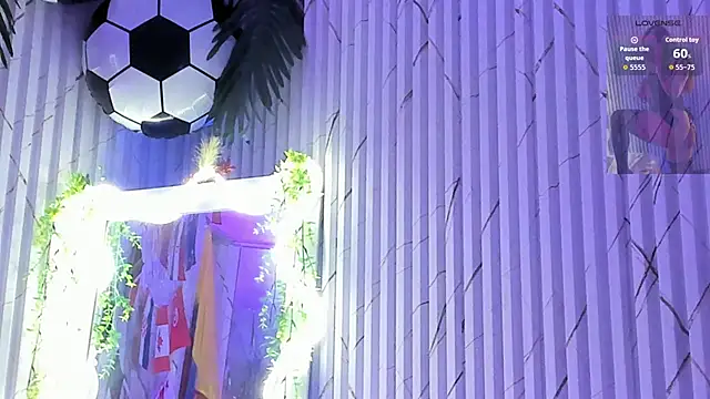 Naomy_tay1 live