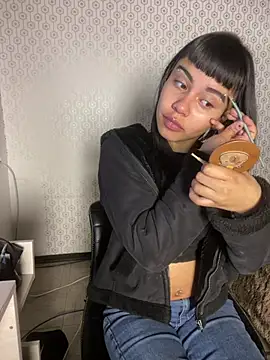 AntonellaCooper_Pink live