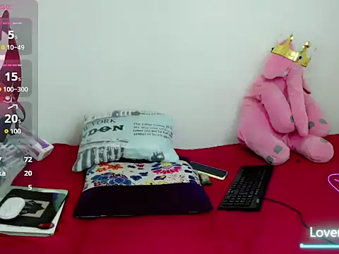 Adella_Pineda live