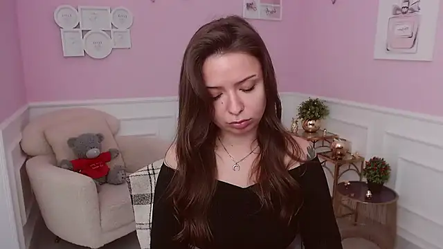 LucySkilar live
