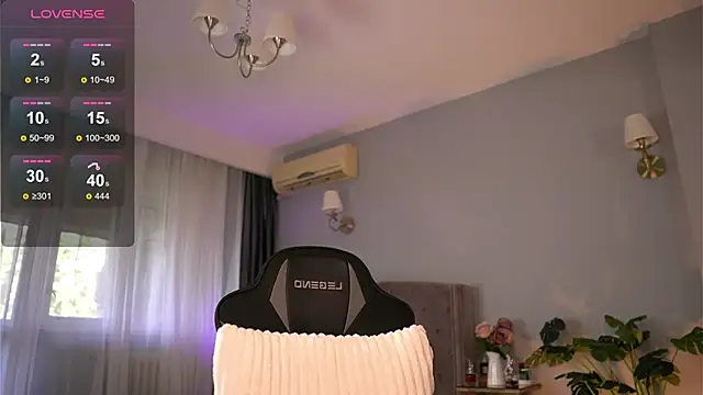 Playful_Issa live