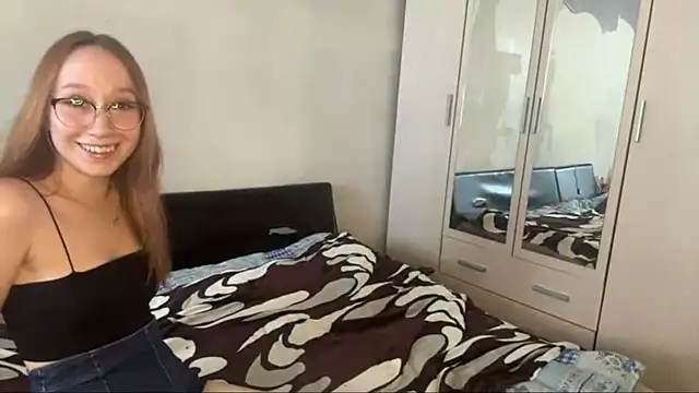 Sweet_Milkaa live