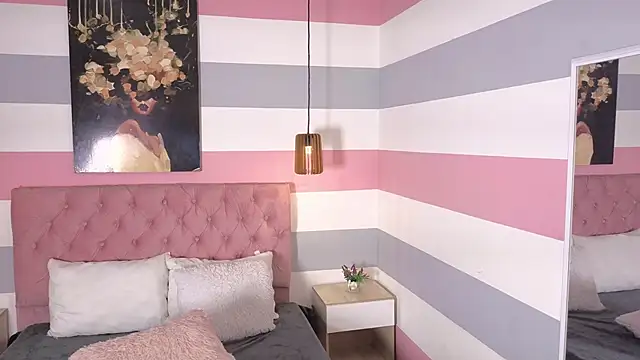 lia_valentino live