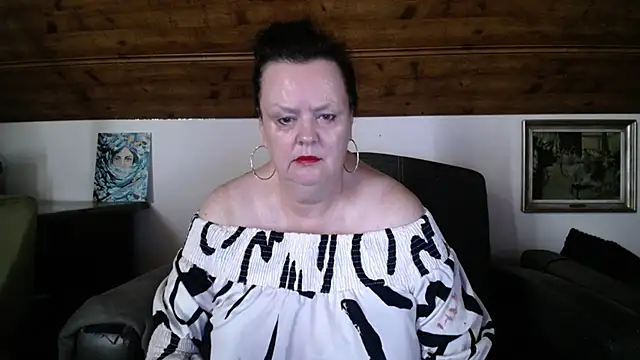 TiffanyMature live