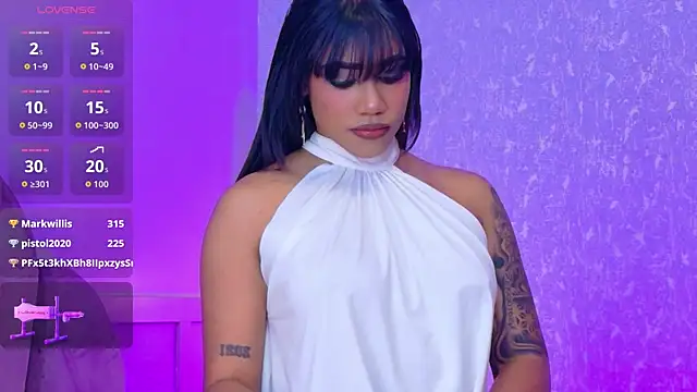 Salome_Diaz_ live
