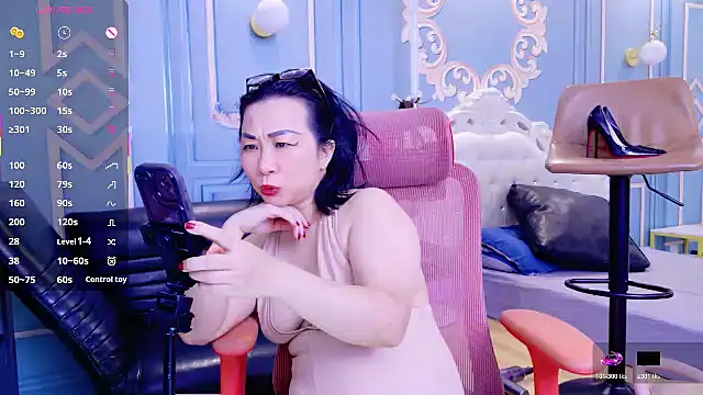LucianaMe live