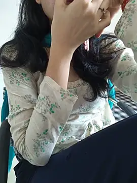 zoya_baby_ live