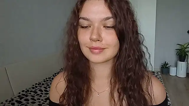 Vicki_queen live