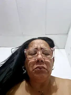 adrianahot51 live