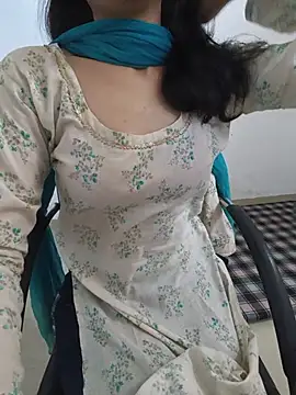 zoya_baby_ live