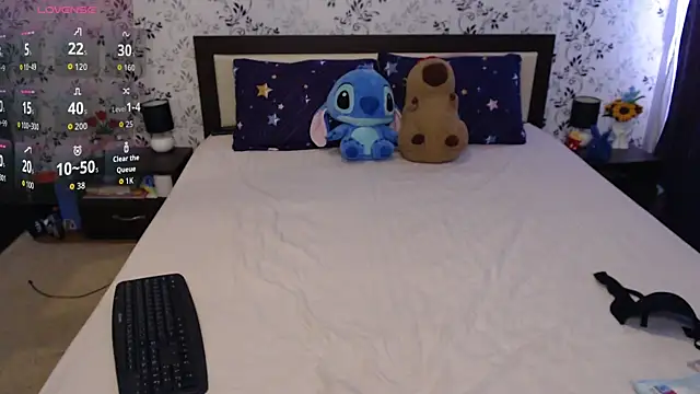 LucyBigBoobies live