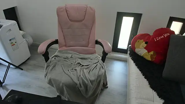 Dyana_Kaylinn live