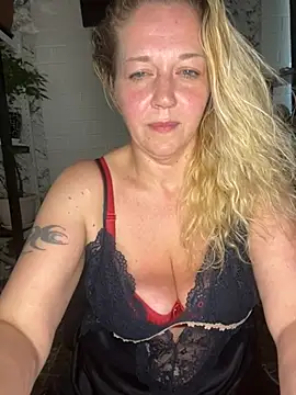JenniferCarmen live