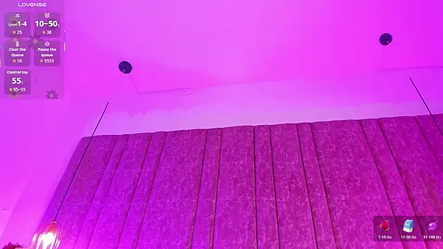 RominaReyes live