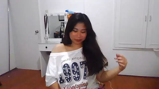 CathleenLaurole live