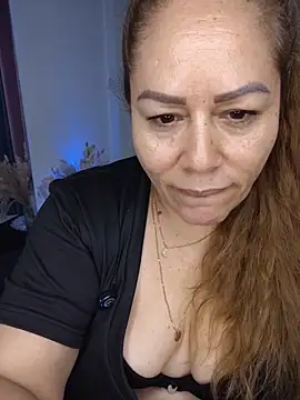 SluttyMilf79 live