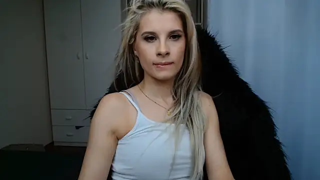 KristineGlow live