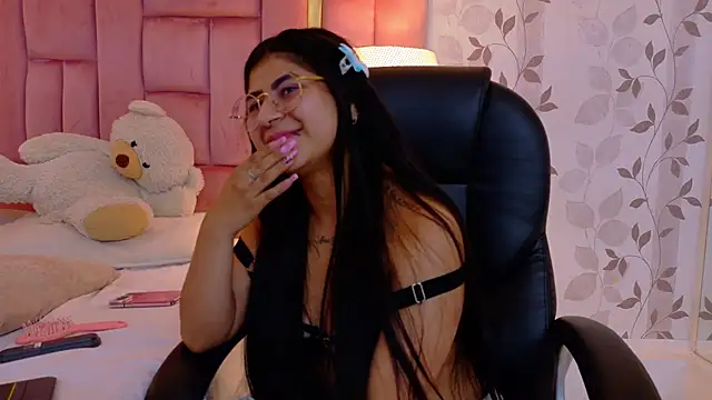 ScarletJons live