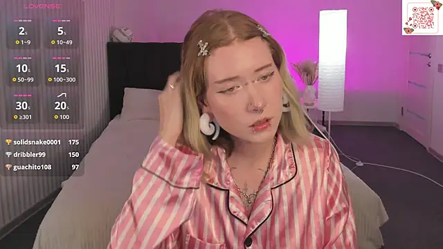 Elira_Vane live