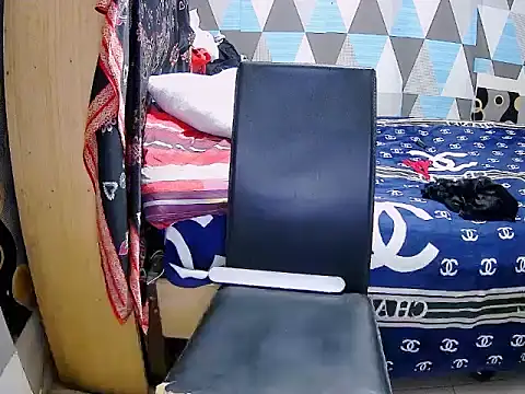 Trish_CurveCock live
